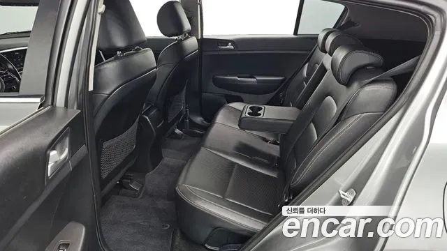 Kia Sportage Diesel 2.0 2WD Luxury 2019 — фото 12