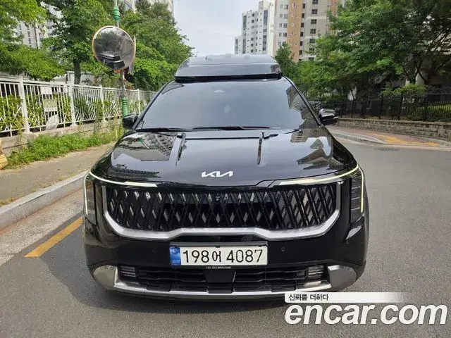 Kia Carnival Gasoline 4-Seater Hi Limousine Signature 2024