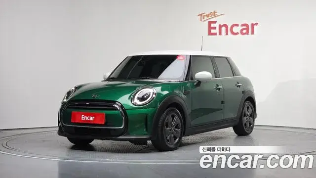 Mini Cooper 5Door Classic Third Generation 2021