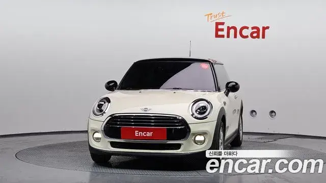 Mini Cooper Standard Third Generation 2019