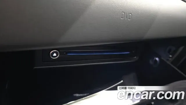Genesis G90 3.8 AWD Luxury 2019 — фото 31