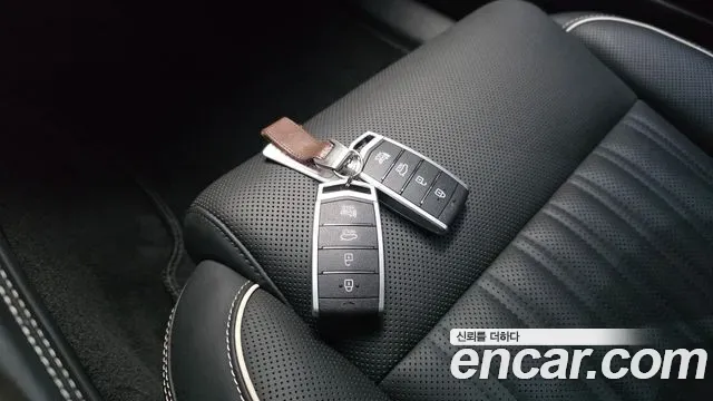 Genesis G90 3.8 AWD Luxury 2019 — фото 16