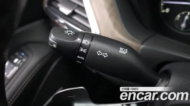 Genesis G90 3.8 AWD Luxury 2019 — фото 35