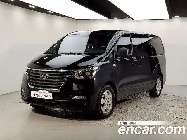 Hyundai Starex Urban 9-Seater Premium 2019