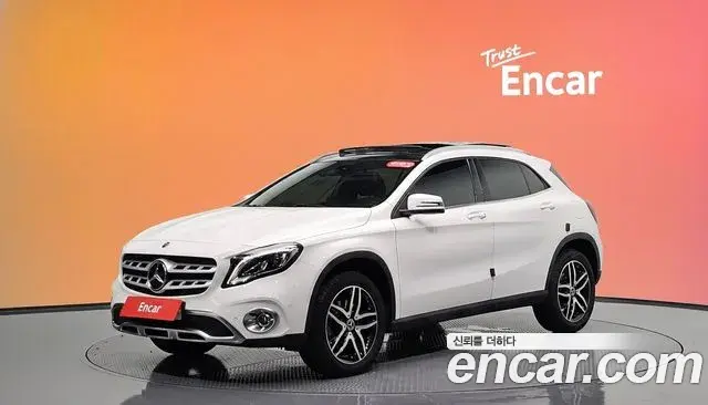 Mercedes-Benz GLA-Class GLA220 Premium 2019