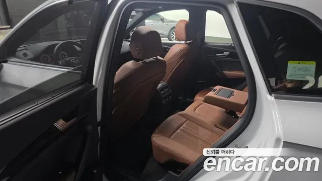 Audi Q5 45 TFSI Quattro Premium 2021 — фото 11
