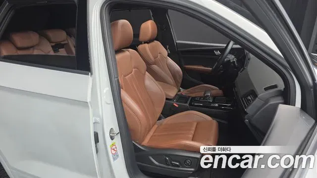 Audi Q5 45 TFSI Quattro Premium 2021 — фото 12