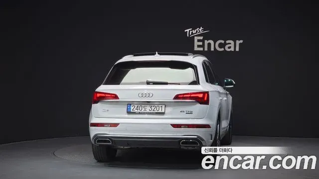 Audi Q5 45 TFSI Quattro Premium 2021 — фото 4