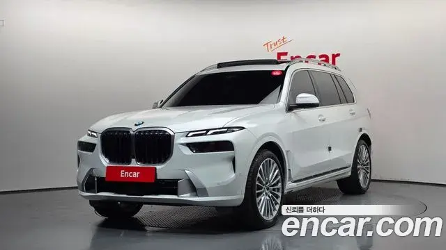 BMW X7 xDrive 40i Design Pure Excellence 6-Seater 2024