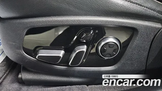 Kia K9 3.8 GDI AWD PlatinumⅡ 2019 — фото 32