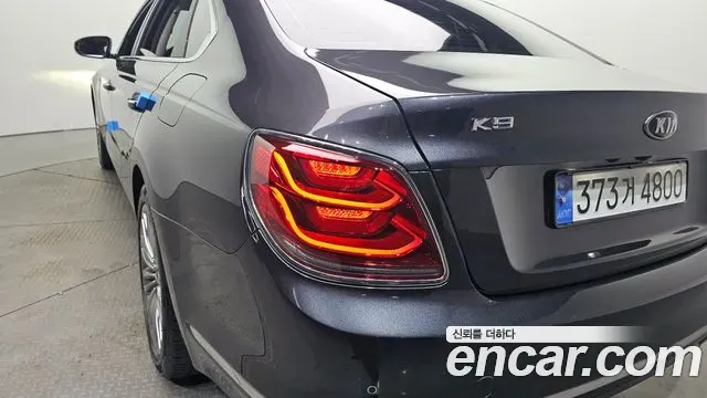 Kia K9 3.8 GDI AWD PlatinumⅡ 2019 — фото 23