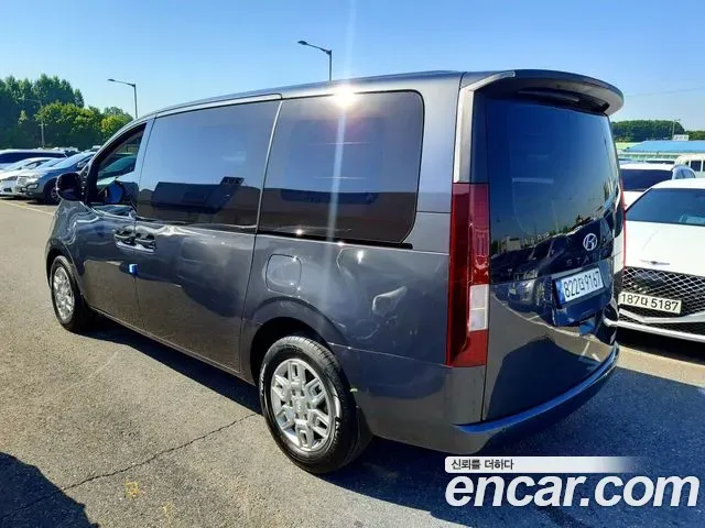 Hyundai Staria Cargo 3-Seater Modern 2023 — фото 4