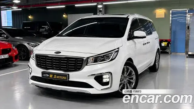Kia Carnival Gasoline 7-Seater Limousine President 2019