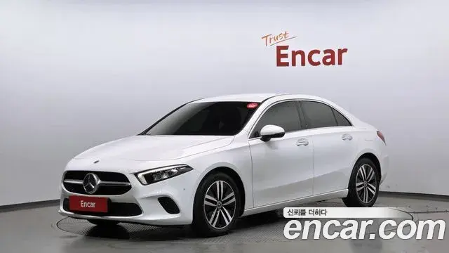 Mercedes-Benz A-Class A220 Sedan 2021