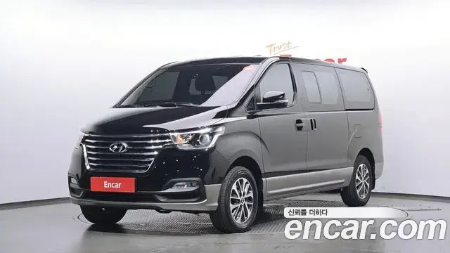 Hyundai Starex 4WD Urban 9-Seater Exclusive 2019