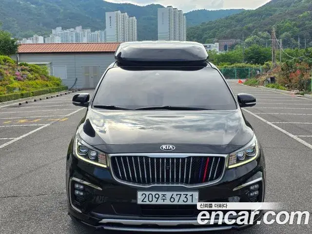Kia Carnival 7-Seater Hi-Limousine President 2019