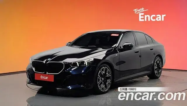 BMW 5-Series 530e xDrive M Sport 2025