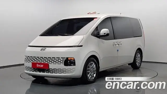 Hyundai Staria Tourer 11-Seater Modern 2021