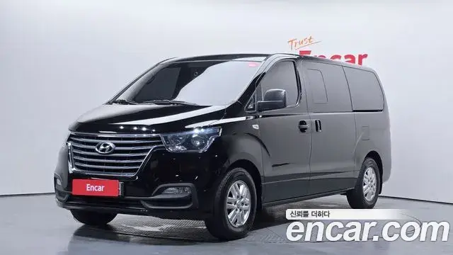 Hyundai Starex Van 5-Seater Modern 2019