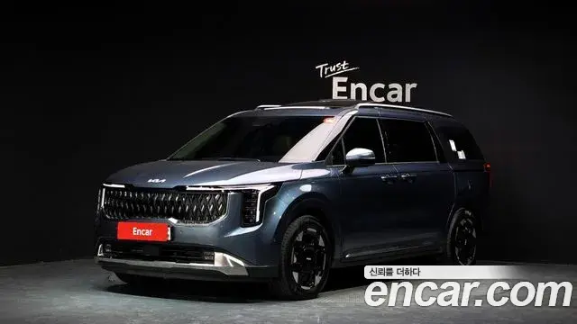 Kia Carnival HEV 9seater Signature 2024