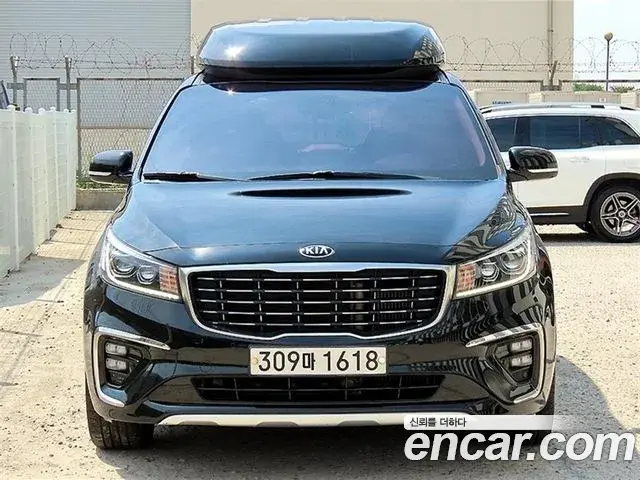 Kia Carnival 9-Seater Hi-Limousine Prestige Hiroof 2019