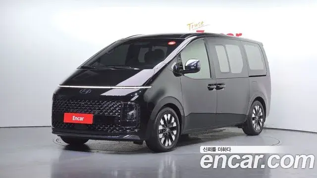 Hyundai Staria 4WD Lounge 9-Seater Prestige 2025