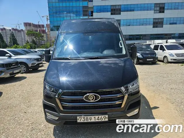 Hyundai Solati 15-seater Luxury 2019
