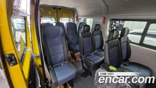 Renault Korea Master School Bus 15-Seater 2019