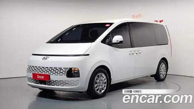 Hyundai Staria Tourer 11-Seater Modern 2023