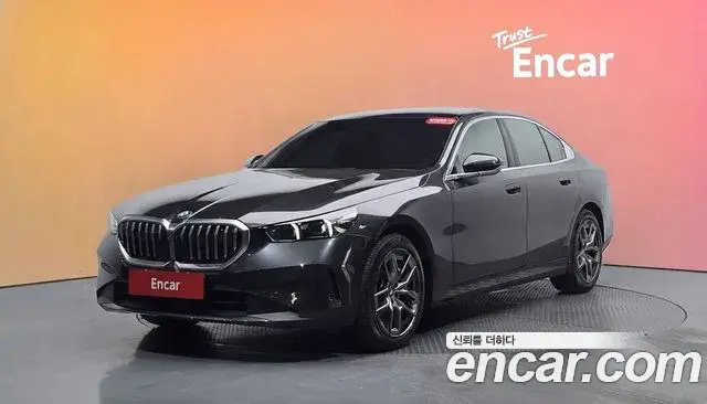 BMW 5-Series 520i 2025