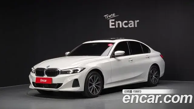 BMW 3-Series 320i 2024