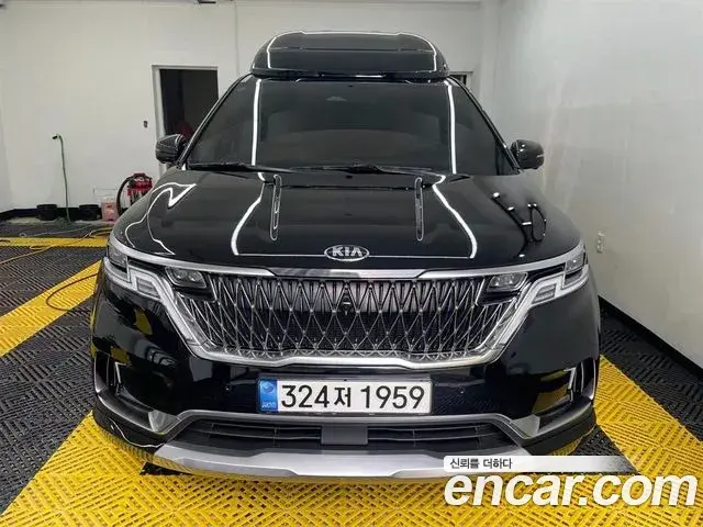 Kia Carnival Gasoline 9-Seater Hi-Limousine Signature 2021