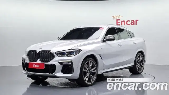 BMW X6 M50i 2021