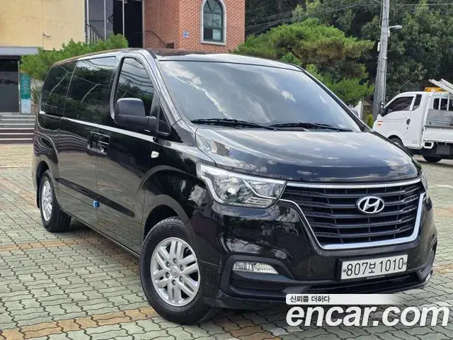 Hyundai Starex Van 3-Seater Smart 2019