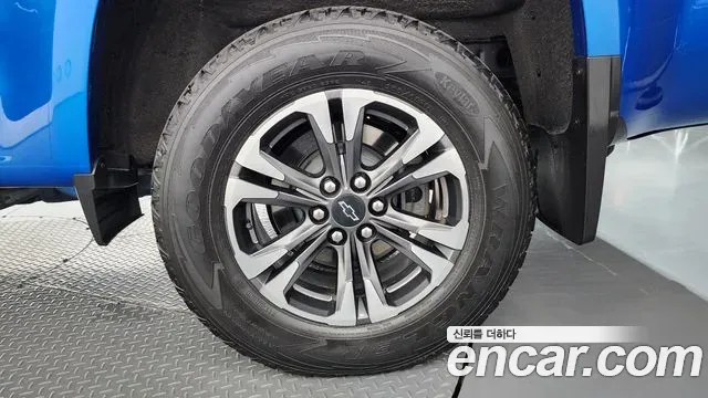 Chevrolet Colorado 3.6 Z71-X 4WD 2021 — фото 21