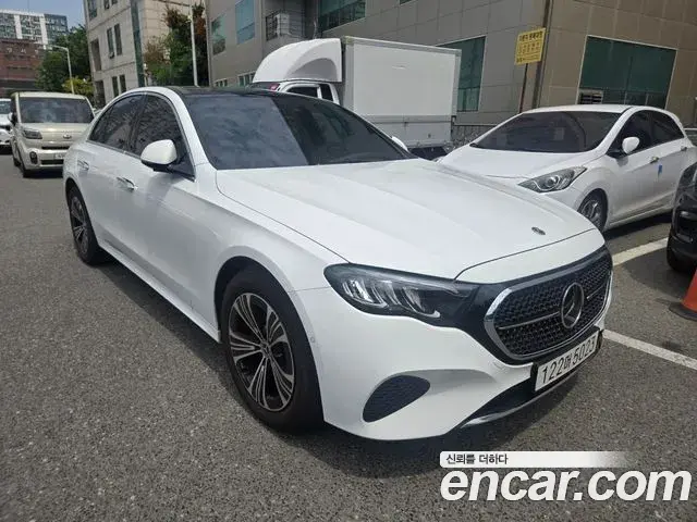 Mercedes-Benz E-Class E200 Avantgarde 2025