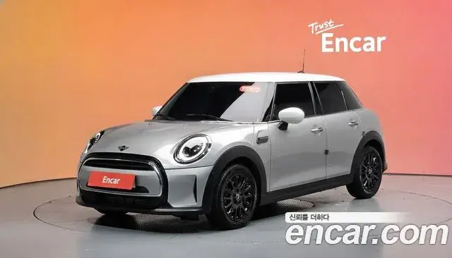 Mini Cooper 5Door Classic Third Generation 2024