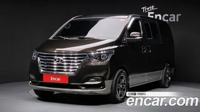 Hyundai Starex Urban 9-Seater Exclusive 2019