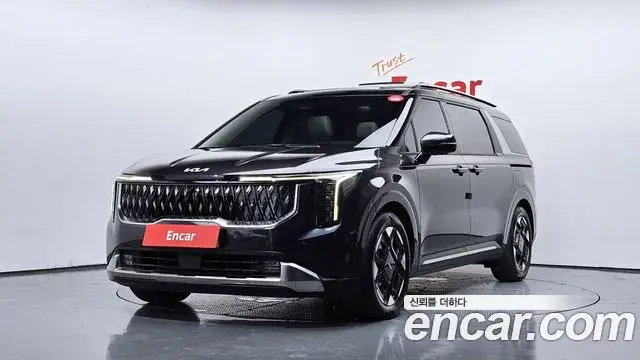 Kia Carnival Gasoline 9-Seater Signature 2024