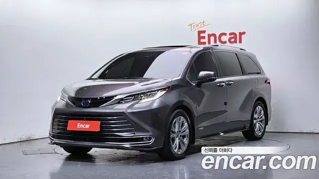Toyota Sienna 2.5 Hybrid 2WD 2021