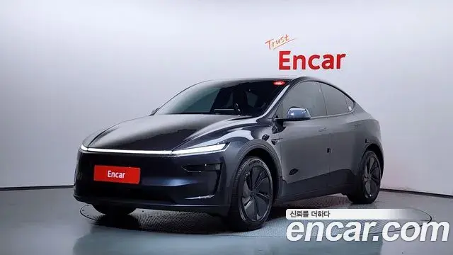 Tesla Model Y RWD 2025