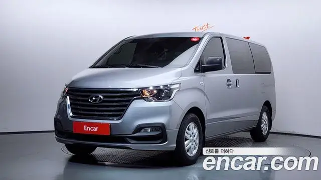 Hyundai Starex Van 3-Seater Smart 2021