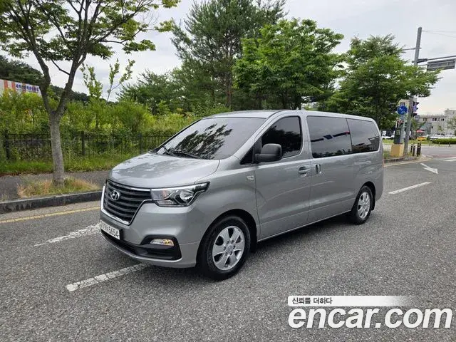 Hyundai Starex Wagon 12-Seater Smart 2020