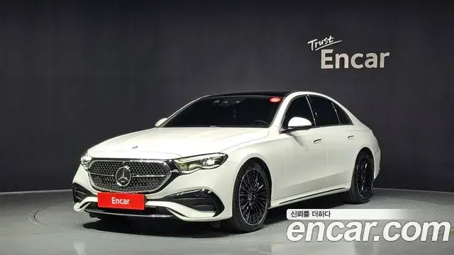 Mercedes-Benz E-Class E300 4MATIC AMG Line 2025