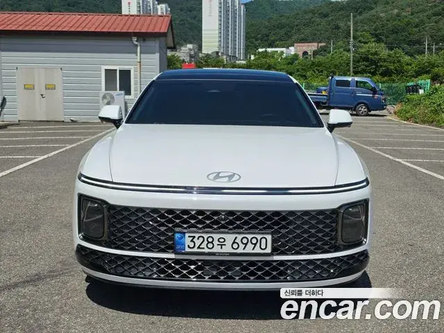 Hyundai Grandeur Calligraphy 2023