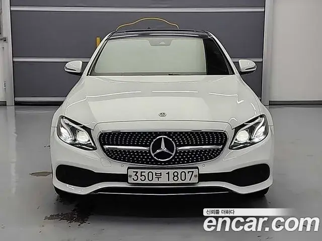 Mercedes-Benz E-Class E220d Avantgarde 2020