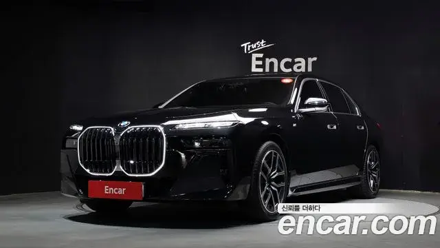 BMW 7-Series 740i xDrive M Sport 2025