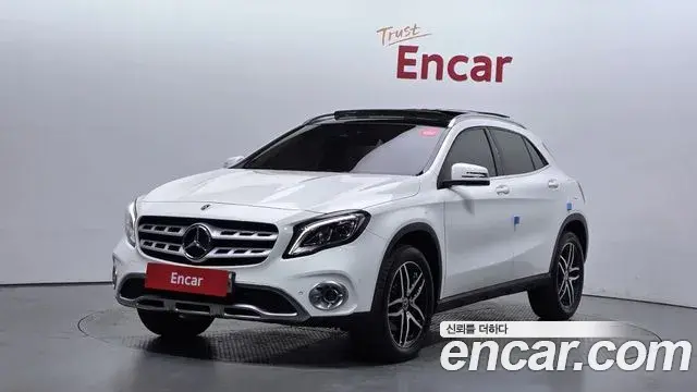 Mercedes-Benz GLA-Class GLA220 Premium 2019