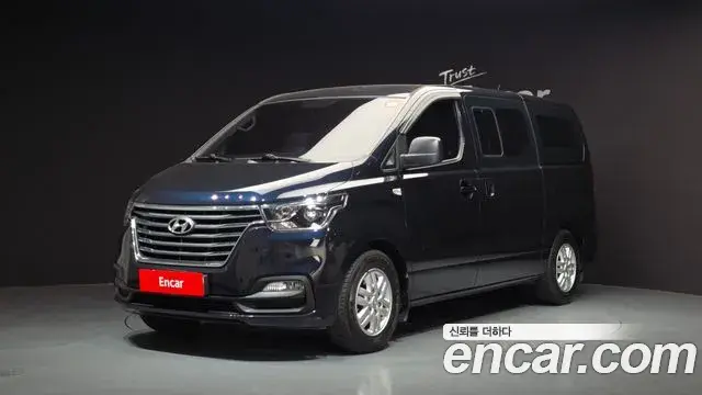 Hyundai Starex Van 5-Seater Modern 2019