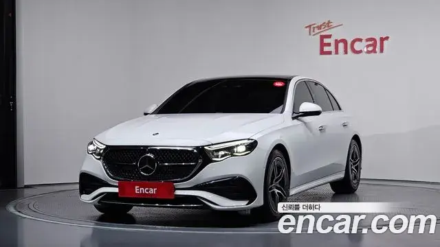 Mercedes-Benz E-Class E300 4MATIC AMG Line 2024